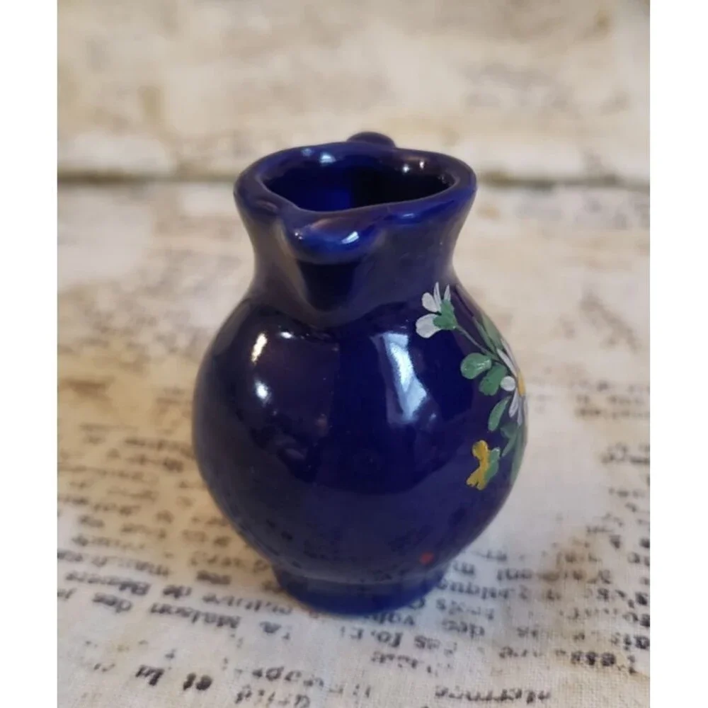 Unmarked this vintage